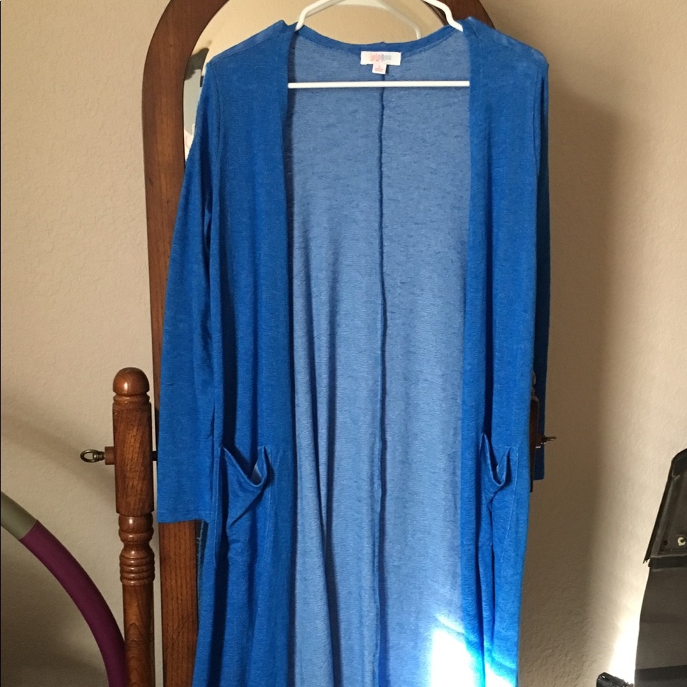 BNWT Small Lularoe sarah